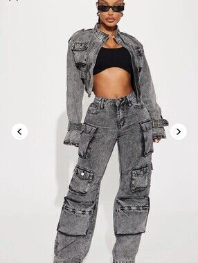 Fashion Nova Billie Low Slung Cargo Jeans - Acid Wash Black Sz. 9
